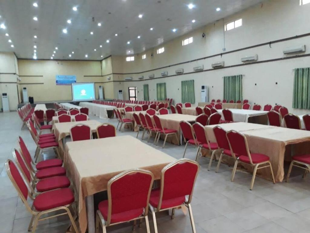Eemjm Hotels And Suites Limited Uyo Exterior foto