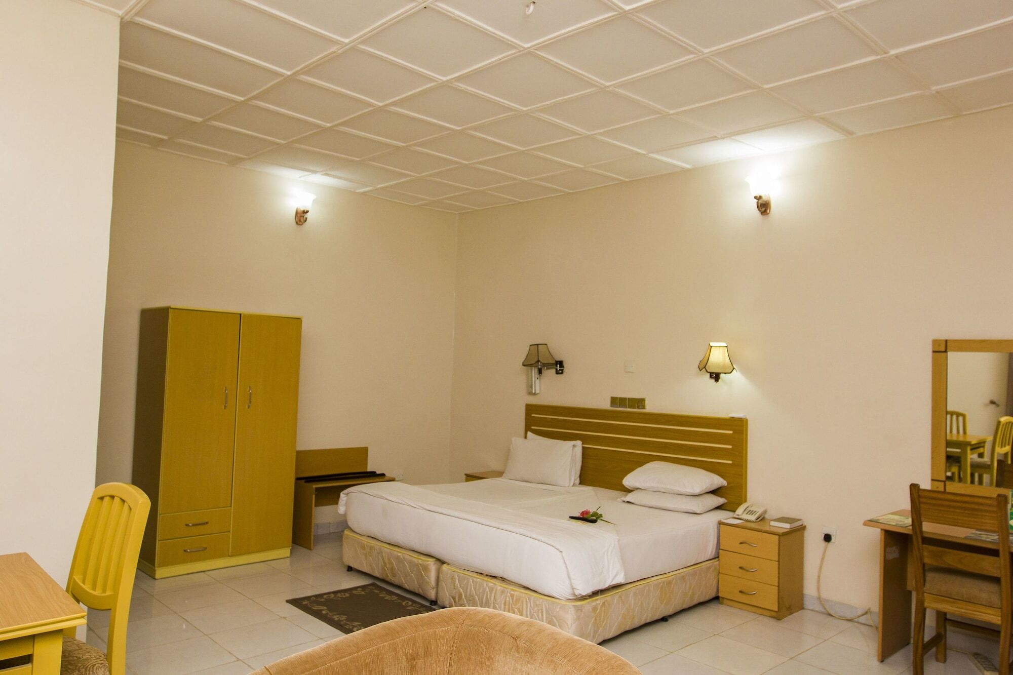 Eemjm Hotels And Suites Limited Uyo Exterior foto